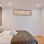 Urban Flat 104 - 4 Bedroom Flat Opera *