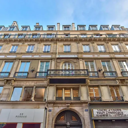 Urban Flat 104 - 4 Bedroom Flat Opera Апартаменты