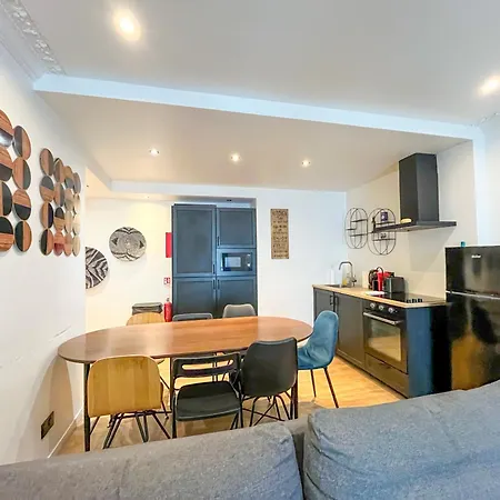Urban Flat 104 - 4 Bedroom Flat Opera *
