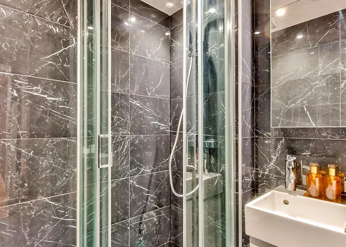 Urban Flat 104 - 4 Bedroom Flat Opera Apartment Paris