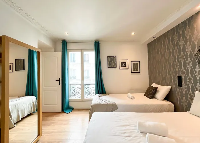 Urban Flat 104 - 4 Bedroom Flat Opera